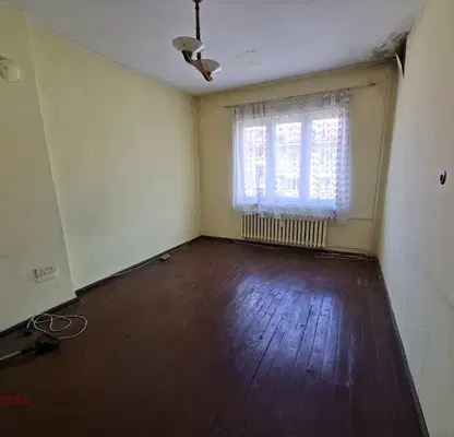 Снимка 3 — Тристаен апартамент 110 кв.м в Център, бул. Прага, с тераса