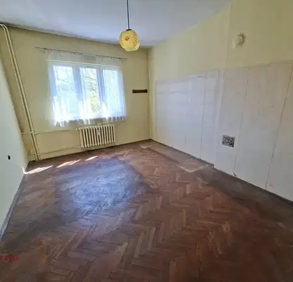 Снимка 4 — Тристаен апартамент 110 кв.м в Център, бул. Прага, с тераса