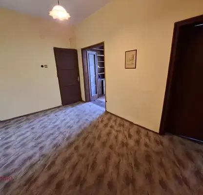 Снимка 5 — Тристаен апартамент 110 кв.м в Център, бул. Прага, с тераса