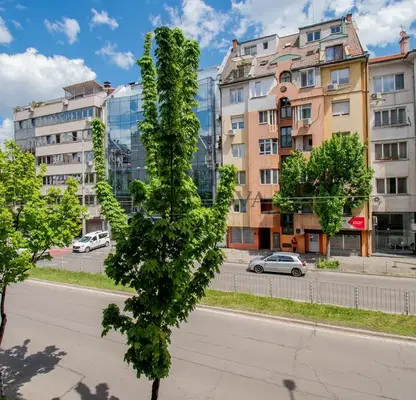 Photo 2 — 3-room apartment with two balconies in Center, Sofia