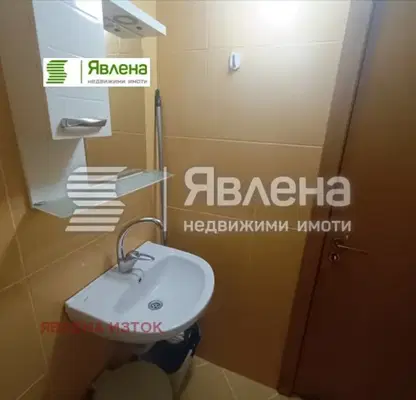 Снимка 2 — Едностаен апартамент в Център, София с асансьор
