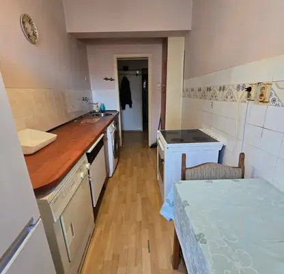 Снимка 5 — Тристаен апартамент в Център, ул. Парчевич, 3-ти етаж