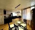 Снимка 2 — Просторен 4-стаен апартамент с тераса в Център, София