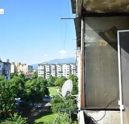 Снимка 4 — Двустаен апартамент в Дружба 1 с изложение изток/запад