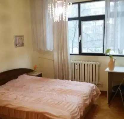 Снимка 2 — Двустаен апартамент 79 кв.м. в кв. Изток с тераса