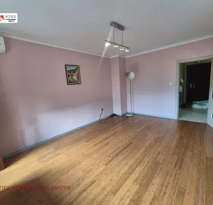 Photo 2 — 4-bedroom apartment in Sofiya, Iztok