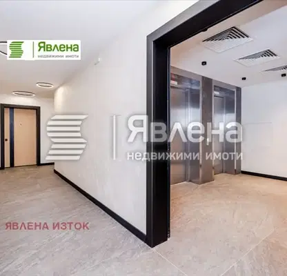 Снимка 2 — Тристаен апартамент с тераса и гледка към Витоша в Кръстова вада