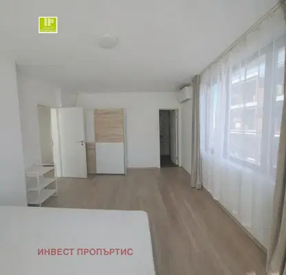 Снимка 5 — Просторен 4-стаен апартамент в Кръстова вада с голяма тераса