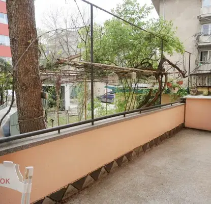 Снимка 5 — Двустаен апартамент с тераса и паркомясто в Лозенец, София