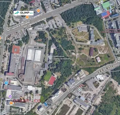 Снимка 2 — Тристаен апартамент с панорамна гледка в Лозенец, София