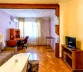 Снимка 3 — Двустаен апартамент с два балкона в Лозенец, София