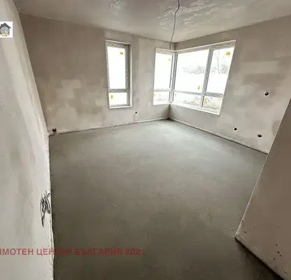 Photo 3 — 3-room apartment in Malinova dolina with landscaped yard