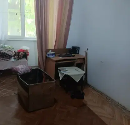 Снимка 4 — Двустаен апартамент в Надежда 4 с югоизточно изложение