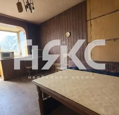 Снимка 4 — Двустаен апартамент 76 кв.м в Оборище с потенциал за преустройство