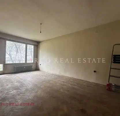 Снимка 5 — 3-стаен апартамент в кв. Сердика с 2 балкона в София