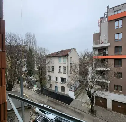 Снимка 3 — Двустаен апартамент 93 кв.м в Зона Б-5, София с асансьор