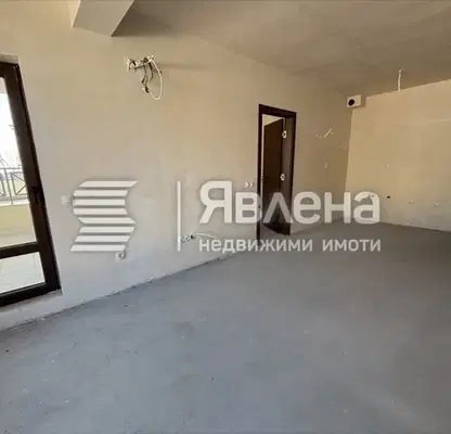 Снимка 4 — Просторен 2-стаен апартамент в центъра на Свети Влас с голяма тераса