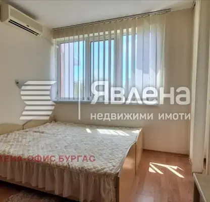 Снимка 2 — Тристаен апартамент в Бургас, Свети Влас