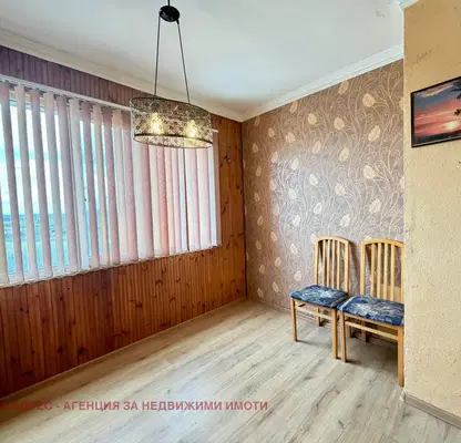Photo 5 — 3-bedroom apartment in Tyrgovishte, Centyr