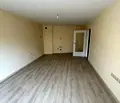 Снимка 2 — Двустаен апартамент с тераса в Аспарухово, първа линия море