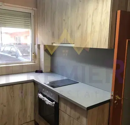 Снимка 2 — Двустаен апартамент с двор в кв. Бриз, Варна