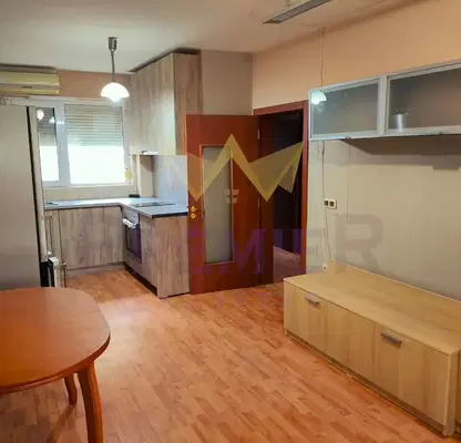 Снимка 4 — Двустаен апартамент с двор в кв. Бриз, Варна