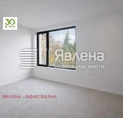 Снимка 3 — Двустаен апартамент с южно изложение в Бриз, Варна