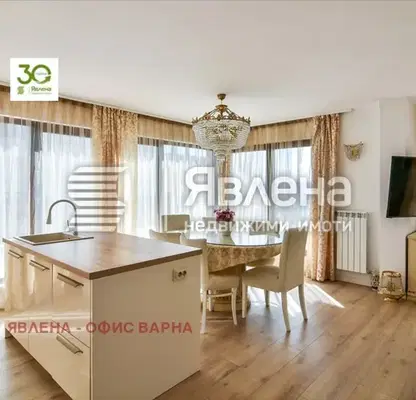 Photo 2 — 4-bedroom apartment in Varna, Briz