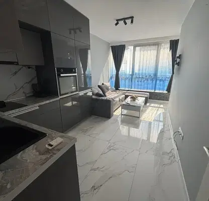 Снимка 5 — Двустаен апартамент с морска панорама в Бриз, Варна