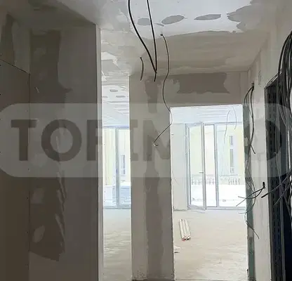 Снимка 4 — Двустаен апартамент с голяма тераса в Център, Варна