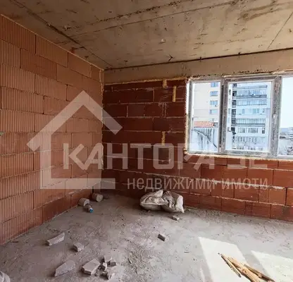 Снимка 4 — 4-стаен апартамент в Център Варна с панорамна гледка