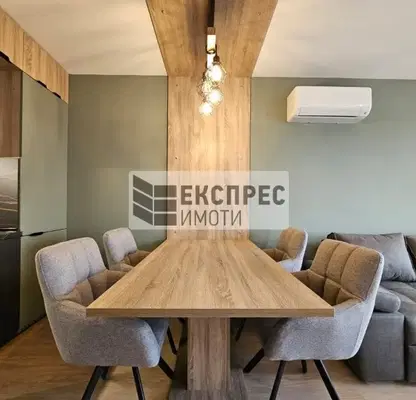 Снимка 4 — Тристаен апартамент с морска гледка в центъра на Варна