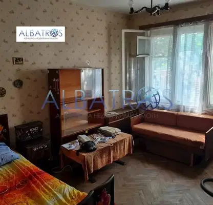 Снимка 3 — Многостаен апартамент във Варна, Център