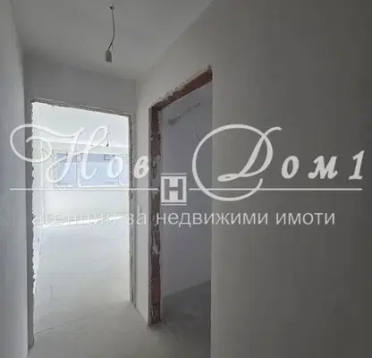 Снимка 2 — Двустаен апартамент с тераса в ХЕИ, Варна