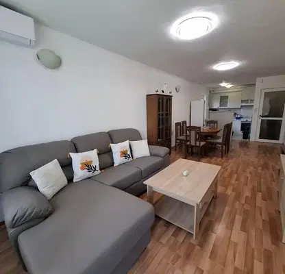Photo 4 — 3-bedroom apartment in Varna, Jp Gara