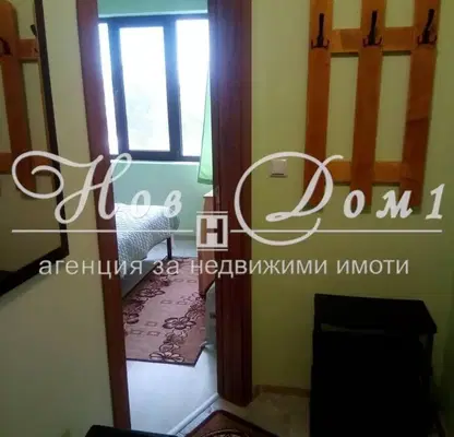 Снимка 5 — Двустаен апартамент в Колхозен пазар с тераса