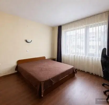 Снимка 4 — Тристаен апартамент в Окръжна болница, Варна, 4-ти етаж