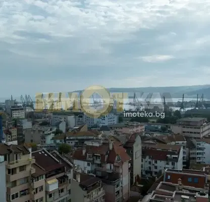 Снимка 3 — Тристаен апартамент с тераса в центъра на Варна, Операта