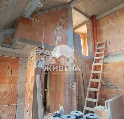 Снимка 4 — Тристаен мезонет в Погреби, Варна с тераса и асансьор