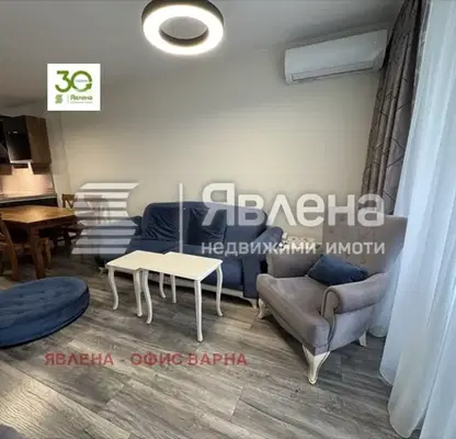 Снимка 3 — Двустаен апартамент с морска панорама в Свети Никола, Варна