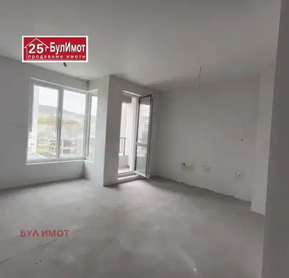 Photo 5 — One-room apartment near Kaufland in Varna with terrace