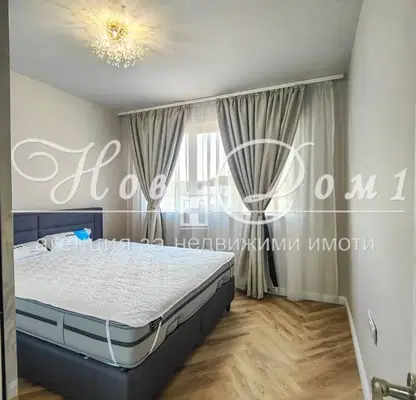 Снимка 5 — Луксозен 2-стаен апартамент в кв. Възраждане 3, Варна