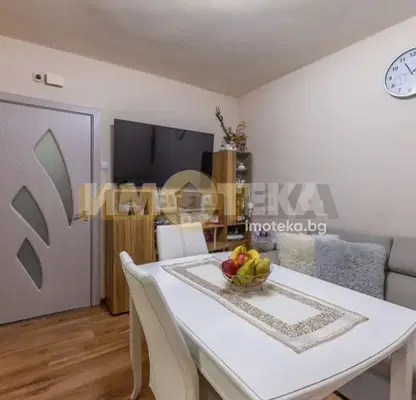 Photo 2 — 4-bedroom apartment in Varna, Zimno Kino Trakiya