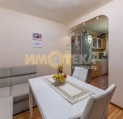 Photo 3 — 4-bedroom apartment in Varna, Zimno Kino Trakiya