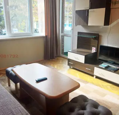 Снимка 2 — Тристаен апартамент във Велико Търново, Център