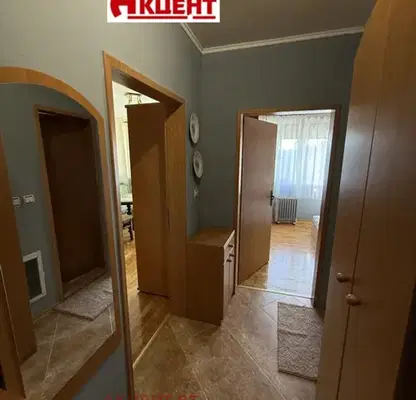 Снимка 4 — Двустаен апартамент във Велико Търново, Колю Фичето