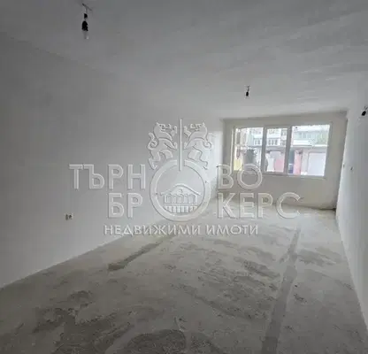Снимка 2 — Двустаен апартамент във Велико Търново, Зона Б