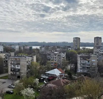Снимка 2 — Гарсониера с тераса и гледка към Дунав в Химик, Видин