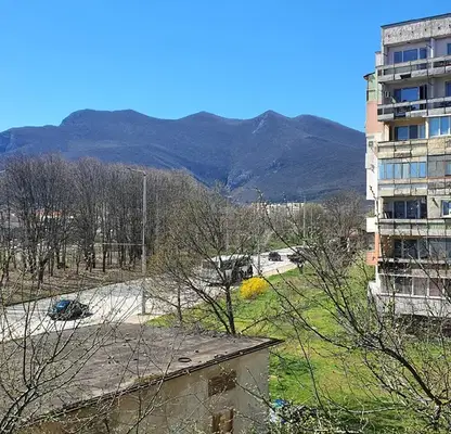 Снимка 4 — Двустаен апартамент във Враца, Дъбника