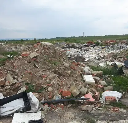 Photo 2 — Plot in Novi Iskyr
